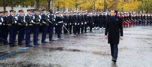 El presidente de Francia, Emmanuel Macron, durante la conmemoración del centenario fin de la Primera Guerra Mundial - Sputnik Mundo