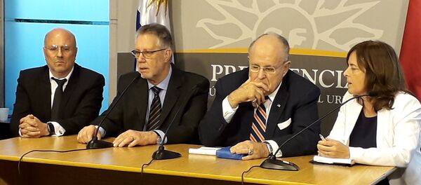 La conferencia de prensa de Rudy Guiliani en Uruguay - Sputnik Mundo
