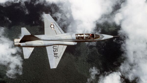 T-38 Talon - Sputnik Mundo