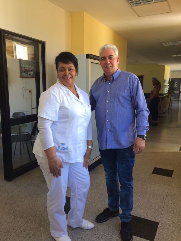 Humanitarios y sencillos, así viven los médicos cubanos en Uruguay (fotos) - Sputnik Mundo