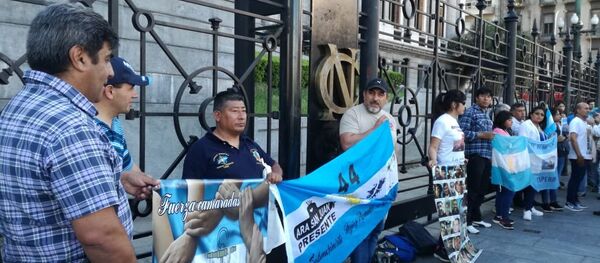 Allegados de las víctimas del submarino San Juan - Sputnik Mundo