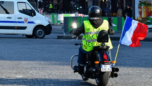 Protestas contra los precios del combustible en Francia Protestas contra los precios del combustible en Francia - Sputnik Mundo