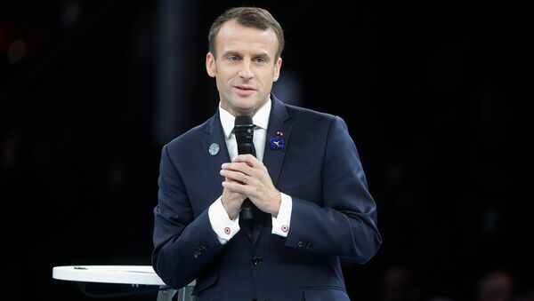 Emmanuel Macron, presidente de Francia - Sputnik Mundo