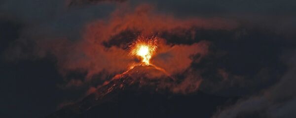 Erupción del volcán de Fuego en Guatemala - Sputnik Mundo