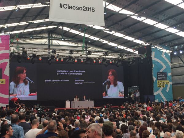 La expresidenta Cristina Fernández de Kirchner durante el Foro anual de Clacso - Sputnik Mundo