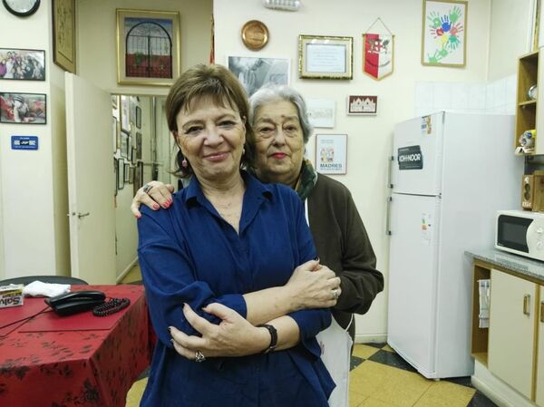 Hebe de Bonafini (d) y Telma Luzzani (iz) Hebe de Bonafini (d) y Telma Luzzani (iz) - Sputnik Mundo