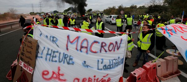 Las protestas de los chalecos amarillos en Francia - Sputnik Mundo