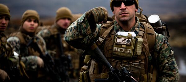 Cuerpo de Marines de EEUU durante las maniobras de la OTAN Trident Juncture 2018, Islandia, 19 de octubre de 2018 Cuerpo de Marines de EEUU durante las maniobras de la OTAN Trident Juncture 2018, Islandia, 19 de octubre de 2018 - Sputnik Mundo