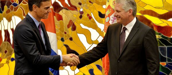 Pedro Sánchez, presidente del Gobierno de España, y Miguel Díaz-Canel, presidente de Cuba - Sputnik Mundo