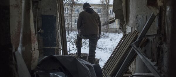 La guerra continúa: las consecuencias de los ataques de Kiev contra Lugansk La guerra continúa: las consecuencias de los ataques de Kiev contra Lugansk - Sputnik Mundo