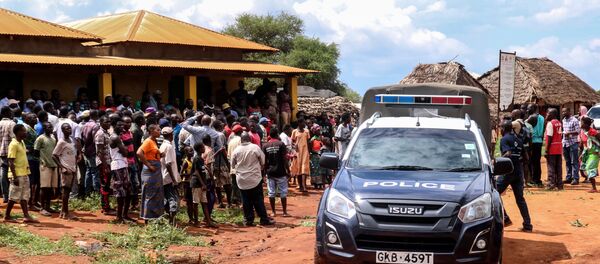 Un coche de policía keniana en el lugar del secuestro de cooperante italiana - Sputnik Mundo