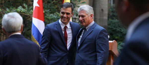 Pedro Sánchez, presidente del Gobierno de España, y Miguel Díaz-Canel, presidente de Cuba - Sputnik Mundo