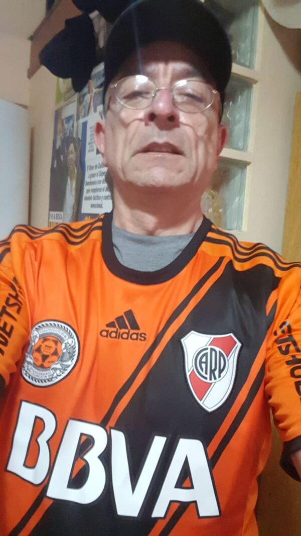 Luis Ramón Gómez Soto, el gallibosti hincha de Boca y River - Sputnik Mundo