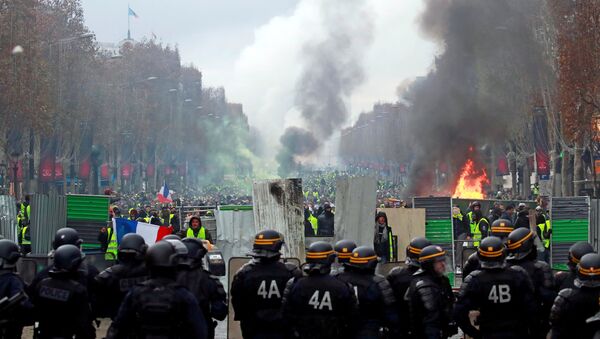 Protestas en París Protestas en París - Sputnik Mundo