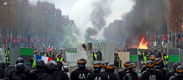Protestas en París - Sputnik Mundo