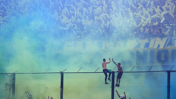 Las hinchas en el partido entre su equipo y River Plate en la final de la Copa Libertadores de América - Sputnik Mundo