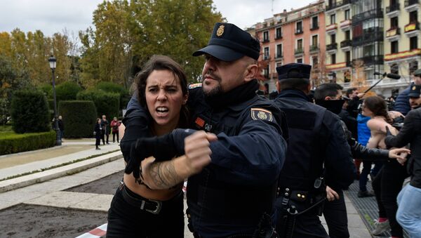 Activistas femen - Sputnik Mundo