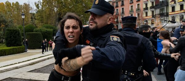 Activistas femen - Sputnik Mundo