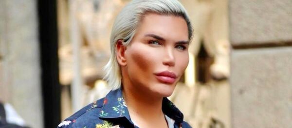 Rodrigo Alves, el 'Ken vivo' brasileño Rodrigo Alves, el 'Ken vivo' brasileño - Sputnik Mundo