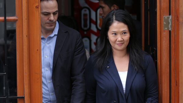 Mark Vito y su esposa, Keiko Fujimori - Sputnik Mundo