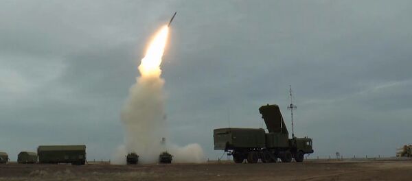 Triunfo antiaéreo: el nuevo sistema ruso S-400 muestra su potencia - Sputnik Mundo