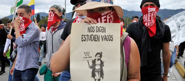 Las protestas de estudiantes en Colombia - Sputnik Mundo