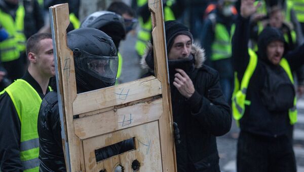 Las protestas de los chalecos amarillos en Francia - Sputnik Mundo