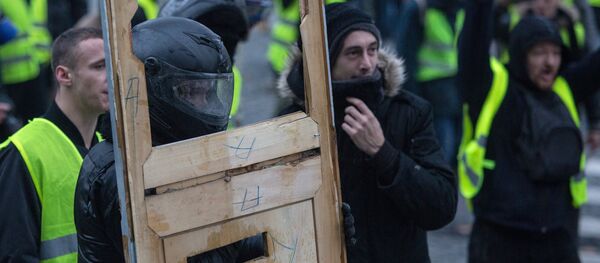 Las protestas de los chalecos amarillos en Francia - Sputnik Mundo
