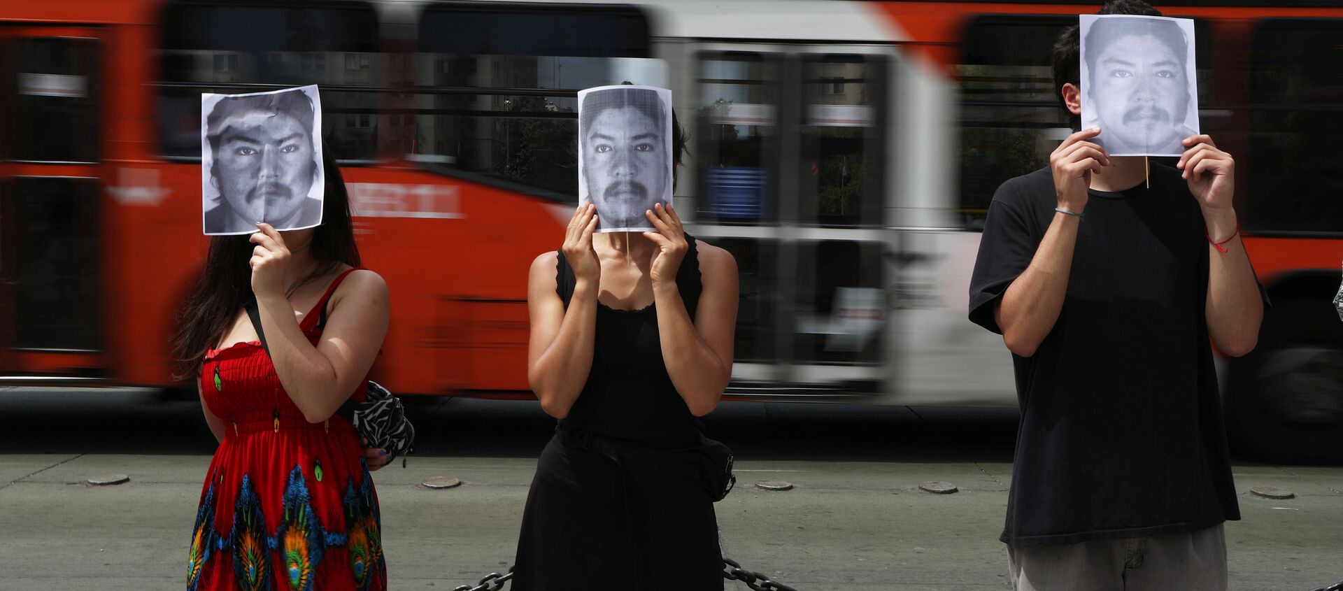 Los chilenos con el retrato del comunero mapuche Camilo Catrillanca - Sputnik Mundo, 1920, 19.12.2018