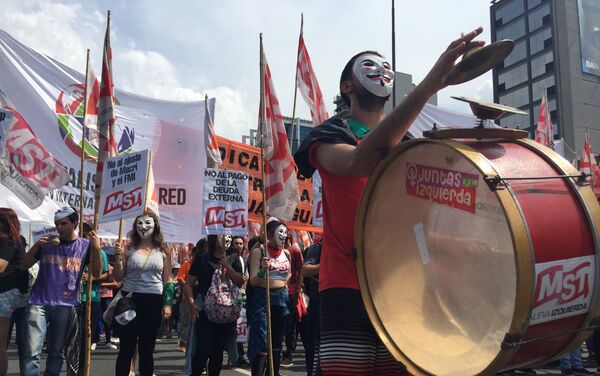 Imágenes de la marcha anti G20 - Sputnik Mundo