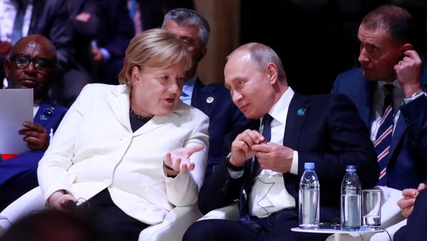El presidente ruso, Vladímir Putin, y la canciller alemana, Angela Merkel (archivo) El presidente ruso, Vladímir Putin, y la canciller alemana, Angela Merkel (archivo) - Sputnik Mundo