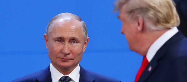 Vladímir Putin, presidente de Rusia, y Donald Trump, presidente de EEUU, en la cumbre de G20 en Argentina Vladímir Putin, presidente de Rusia, y Donald Trump, presidente de EEUU, en la cumbre de G20 en Argentina - Sputnik Mundo