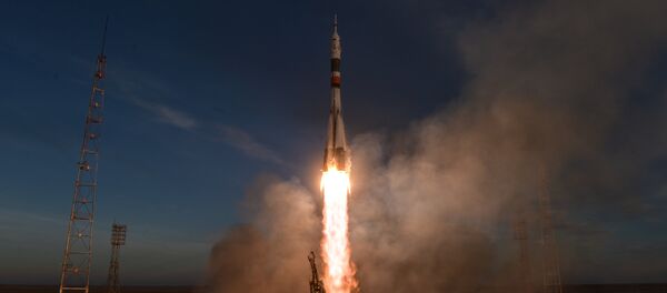 Lanzamiento de un cohete Soyuz, foto de archivo - Sputnik Mundo