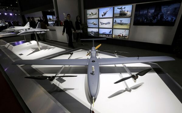 Egipto 'se arma' hasta los dientes con una enorme exposición militar - Sputnik Mundo