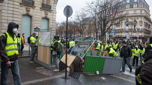 Las protestas de los chalecos amarillos en París, Francia Las protestas de los chalecos amarillos en París, Francia - Sputnik Mundo