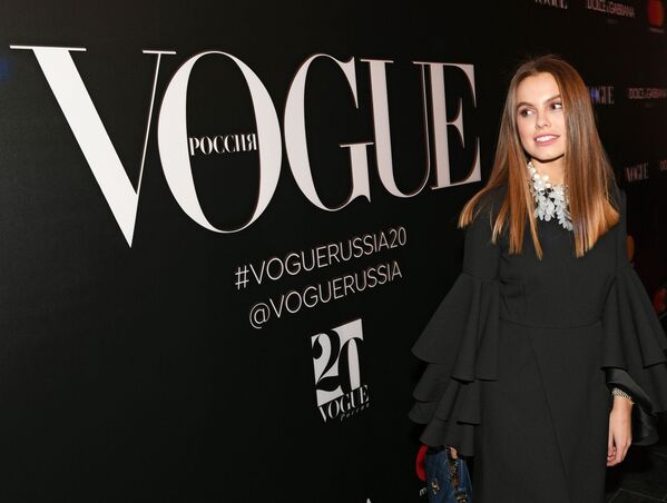 Las artistas más bellas de Rusia celebran los 20 años de Vogue en el país - Sputnik Mundo