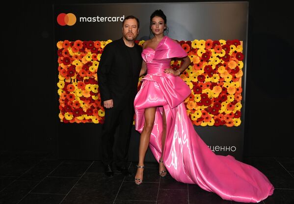 Las artistas más bellas de Rusia celebran los 20 años de Vogue en el país - Sputnik Mundo