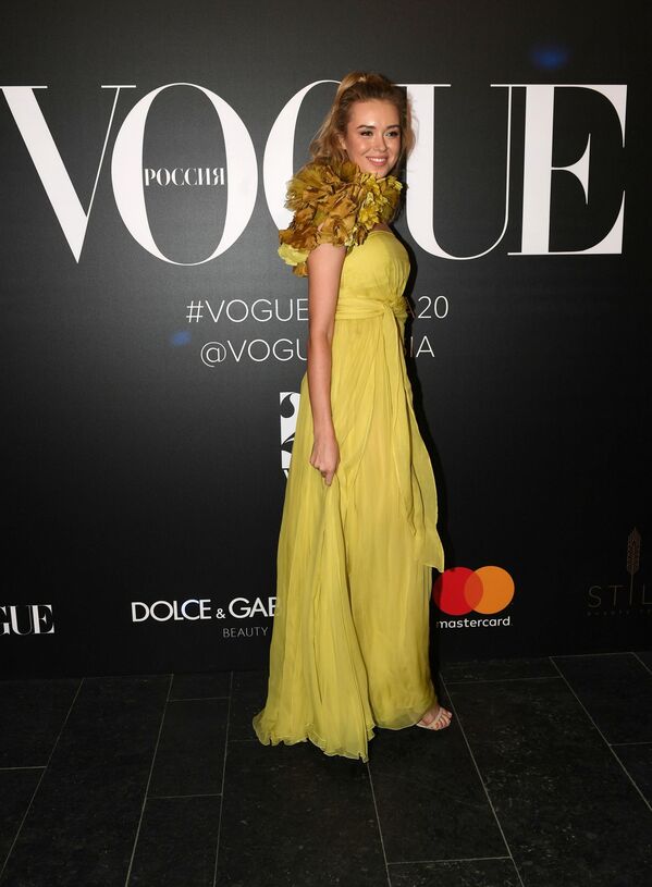 Las artistas más bellas de Rusia celebran los 20 años de Vogue en el país - Sputnik Mundo