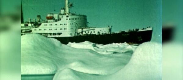 Hace 61 años se botó el primer rompehielos nuclear del mundo - Sputnik Mundo