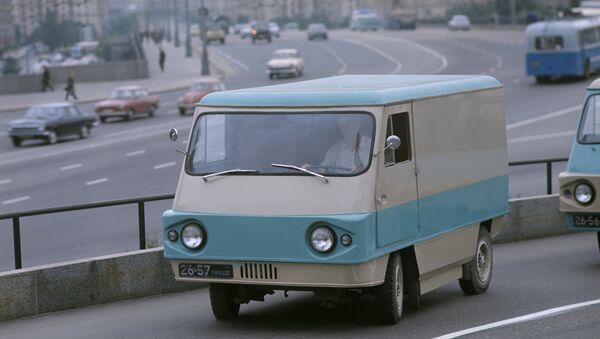 Uno de los primeros autos eléctricos de la URSS - Sputnik Mundo