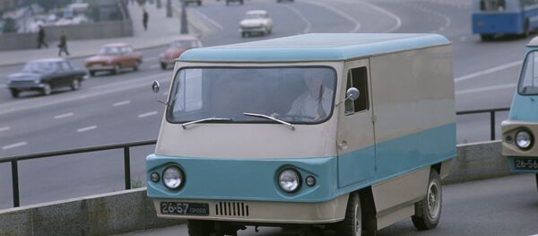 Uno de los primeros autos eléctricos de la URSS - Sputnik Mundo