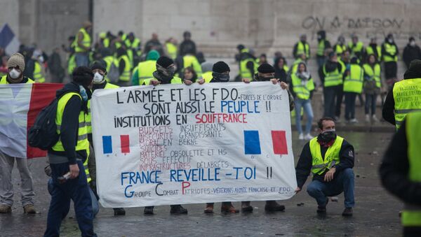 Protestas de los 'chalecos amarillos' en París, Francia - Sputnik Mundo