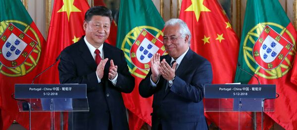 Presidente de China, Xi Jinping, y primer ministro de Portugal, Antonio Costa - Sputnik Mundo