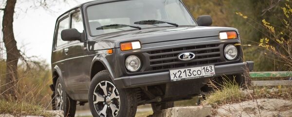 Un Lada Niva - Sputnik Mundo