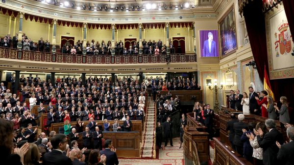 Felipe VI y la reina Letizia presiden el acto de conmemoración del 40 aniversario de la Constitución española en el Congreso Felipe VI y la reina Letizia presiden el acto de conmemoración del 40 aniversario de la Constitución española en el Congreso - Sputnik Mundo