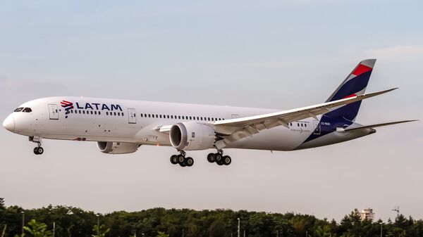 Un avión de Latam - Sputnik Mundo