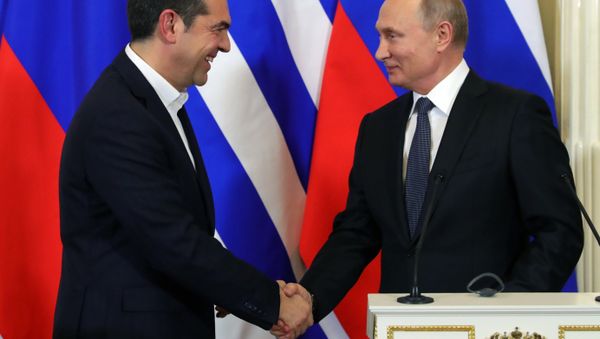 El primer ministro griego, Alexis Tsipras, y el presidente de rusia, Vladímir Putin El primer ministro griego, Alexis Tsipras, y el presidente de rusia, Vladímir Putin - Sputnik Mundo