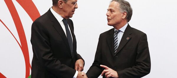 El ministro de Exteriores de Rusia, Serguéi Lavrov, y su homólogo ruso, Enzo Moavero Milanesi - Sputnik Mundo