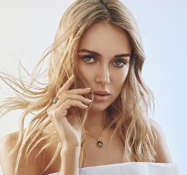 Ksenia Sujínova, ganadora del concurso de belleza Miss Mundo 2008  - Sputnik Mundo