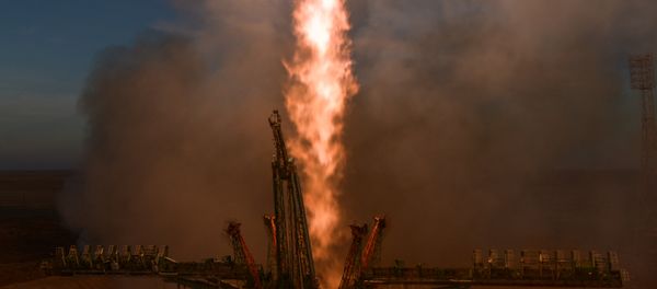 El despegue de la nave Soyuz MS-11 desde el cosmódromo de Baikonur - Sputnik Mundo
